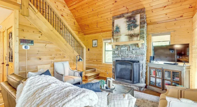 Deck, Panoramic Views: Serene Mineral Bluff Cabin!, Prenota Casa vacanze Mineral Bluff Georgia