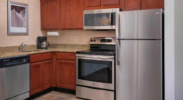 Двухместный люкс с 2 комнатами Residence Inn by Marriott Newark Elizabeth/Liberty International Airport