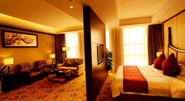 Zhongle Baihua Hotel, Rezervovat Hotel Xinyang Henan