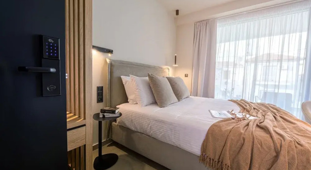 Luaz Suites, Book Hotel Volos 