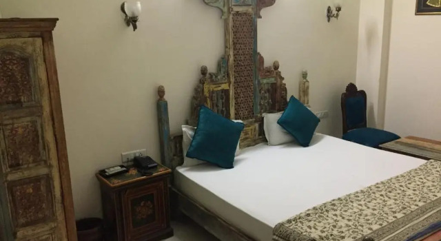 Super Collection O Jal Mahal Jaipur Formerly Little Ganesha Inn, Забронировать Отель Отели штата Раджастхана с парковкой, Парковка