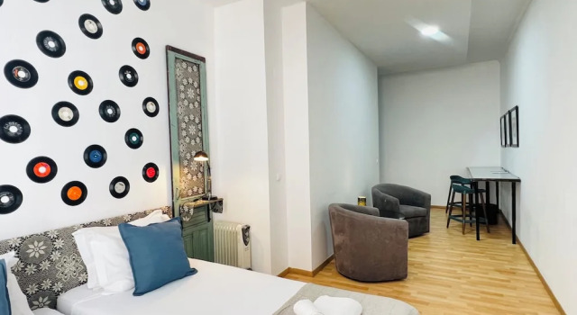 Студия с балконом Lisbons Heart Apartments