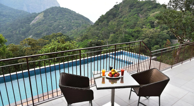 Shola Crown Resort, Забронировать Курортный отель Бизнес-отели штата Кералы, 4* 5*