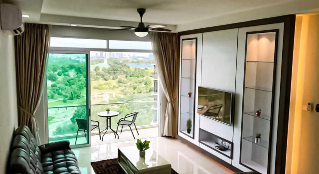 TROPEZ RESIDENCE 1Min-danga bay 15Min-Legoland, Varaa Huoneisto Hotellit Johor pysäköinnillä, Pysäköinti