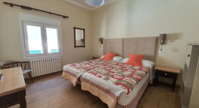 Четырёхместный номер Standard Hostal Canigó
