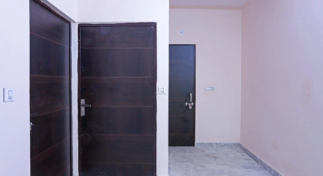 Collection O 48359 Lal Residency