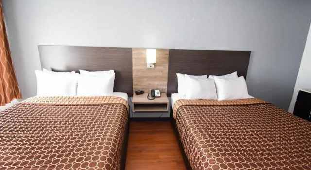 Четырёхместный номер Standard Quality Inn & Suites Sulphur Springs