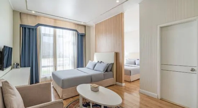 Люкс Business Uropa Garden Hotel