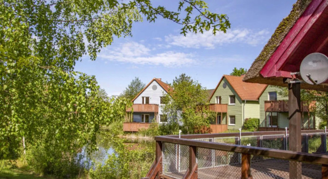 BEECH Resort Fleesensee 9800, Забронировать Курортный отель Отели Мекленбургское поозёрье с парковкой, Парковка