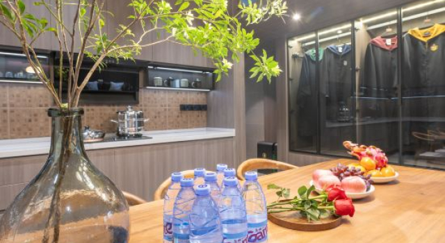 Holly Warm Castle Homestay, Book Hotel Hoteller i Beijing Province med parkering, Parkering