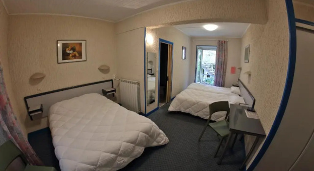 Четырёхместный номер Standard Hotel De lEurope