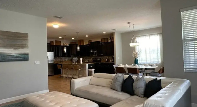 Spacious Family Getaway W/ Resort-3154pp 5 Bedroom Home by RedAwning