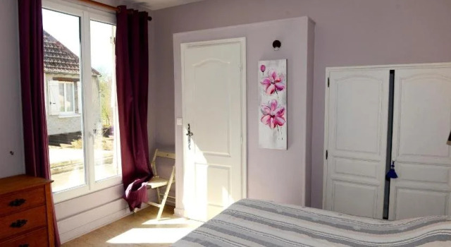 Le Chene Pendragon, Book Hotel  