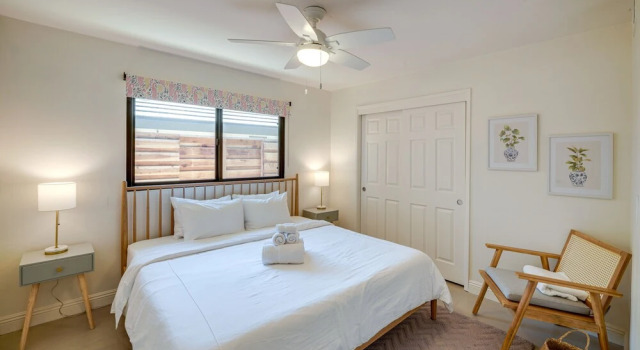 Bakersfield Oasis: Private Pool, Hot Tub & Patio!, Prenota Casa vacanze Bakersfield California