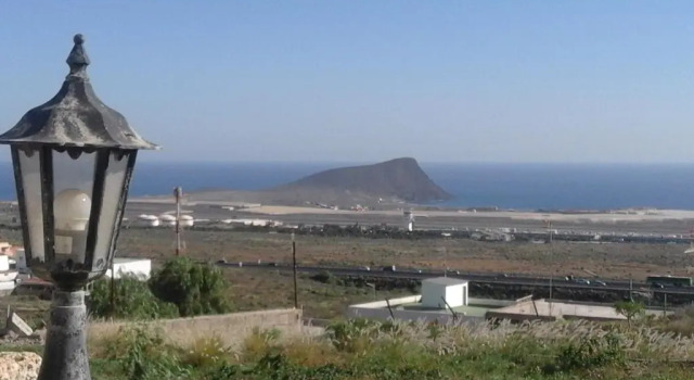 Apartments Vista Montaña Roja, Book Apartment Hotels in Tenerife with Parking, Parking
