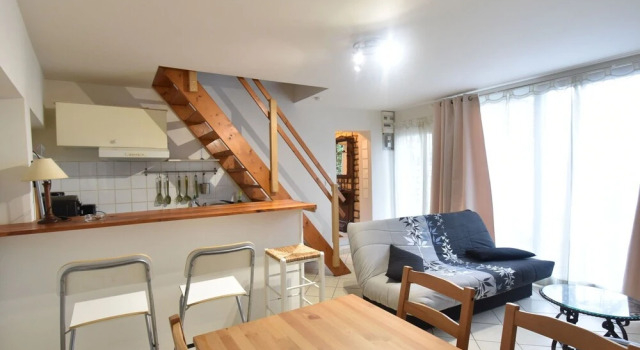 Picturesque Apartment in Bayeux with Private Courtyard, Забронировать Апартаменты/квартира Байе 