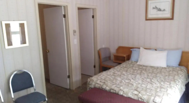 AppleTree Inn, Забронировать Отель Рейдиум-Хот-Спрингс Columbia Valley