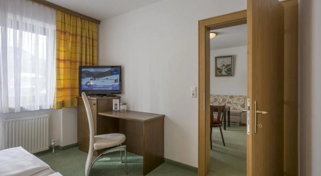 Ferienhaus Resi & Obermoser, Забронировать Отель Отели Тироля 3 звезды, 3*