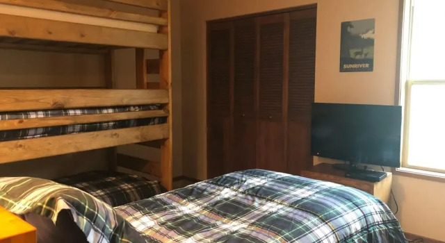 Red Cedar Lane 60, Забронировать Дом для отпуска Отели Санривер с парковкой, Парковка