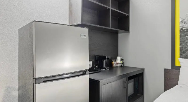 Четырёхместный люкс Super 8 by Wyndham Texas City - Galveston Area