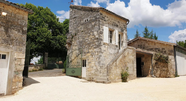 Grande maison escapade au bord de la rivière, Réserver Hôtel Touvre 