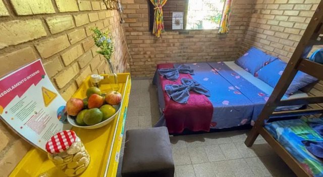 Pousada Hostel São Jorge ------Quartos priv com ar condicionado Liberado das 20h as 08 30hs 1 minuto a pé da praia, Rezerwuj Hostel Hostele w Alagoas, Hostel
