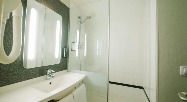 Трёхместный номер Standard ibis Avignon Centre Gare