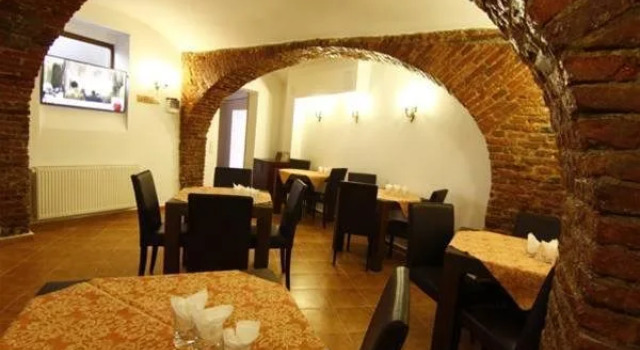 Hotel Rin, Varaa Hotelli Sibiu 