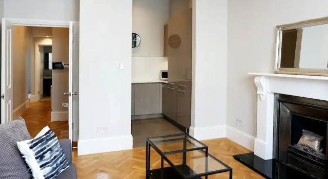 Experience Stunning Apartment Lifestyle. 10B