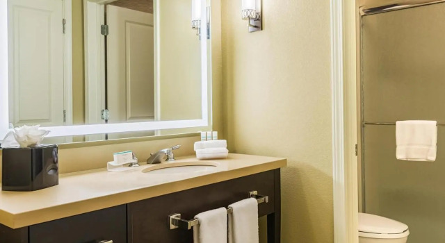 Кровать в общем номере Homewood Suites by Hilton Little Rock Downtown