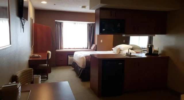Люкс Deluxe Microtel Inn & Suites by Wyndham Dover New Hampshire