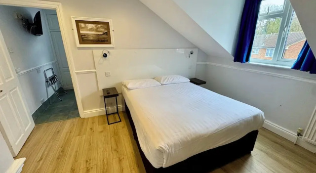 Трёхместный номер Standard Brentwood Hotel & Apartments