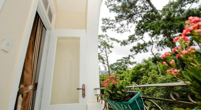 Номер Deluxe Hotel at Dalat