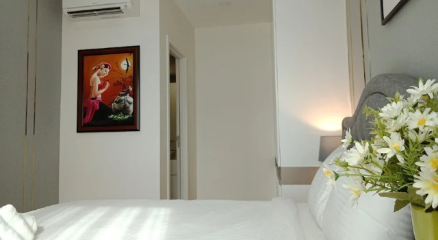 Апартаменты Premium с 2 комнатами с балконом и с видом на город SOJO Lumiere Aparts - Terra Royal, Luxury and Central Spot