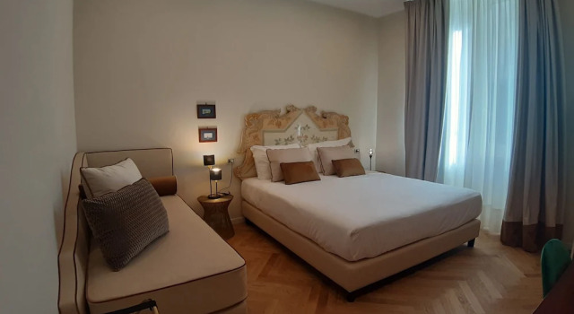 Casa Vittoria Napoli - Santa Lucia, Buchen Sie Bed & Breakfast Lungomare Caracciolo Neapel
