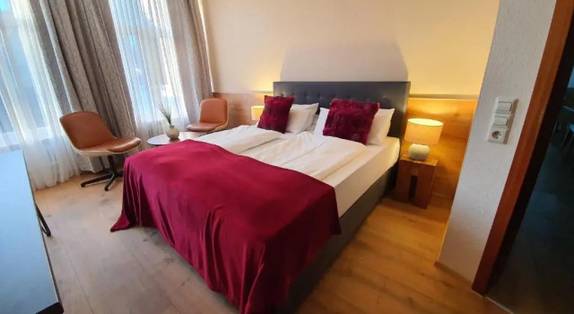 Classic Twin room Maxhotel