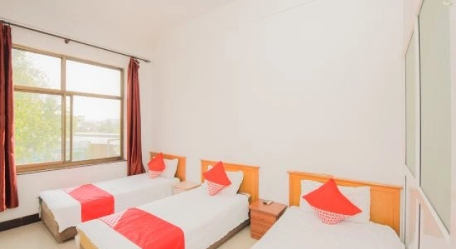 Четырёхместный номер Standard Zhengding changsheng hotel