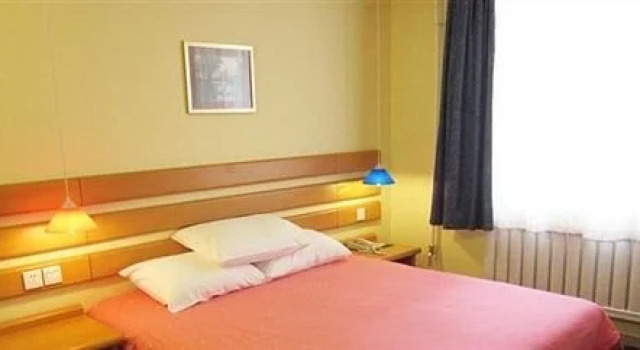 Home Inn Xinghai Square - Dalian