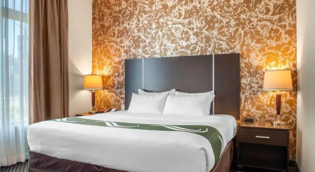 Люкс Quality Inn & Suites