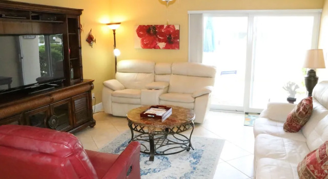 Jamaica Royale 076 - 2 Br Condo