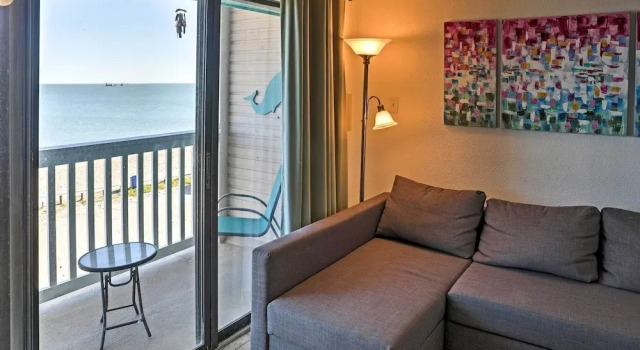 Surfside 'sandcastle Suite' w/ Balcony & 2 Pools!