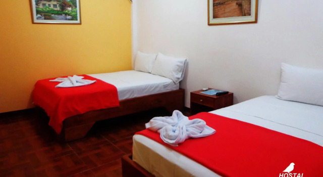 El Pinzón, Boek Hotel Puerto Ayora 