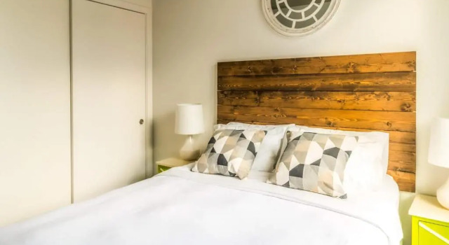 2BR/2BA Brand New Executive Luxury Suite w/ Rooftop Pool, Gym and Balcony by ENVITAE