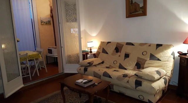 Studio in Saint-mandrier-sur-mer, With Enclosed Garden - 100 m From th, Book Hotel Saint-Mandrier-sur-Mer Var coast