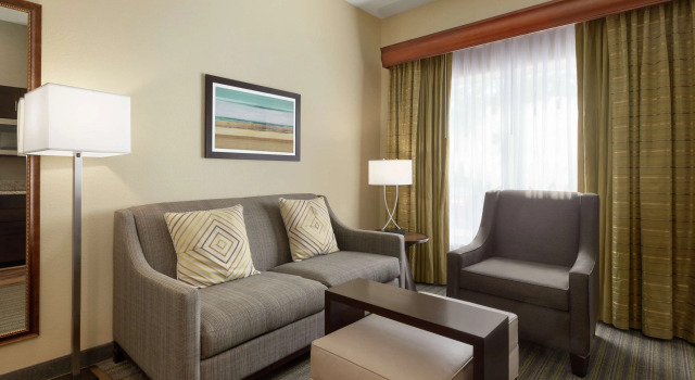 Homewood Suites by Hilton St. Petersburg Clearwater, Buchen Sie Hotel Hotels in Pinellas County mit Pool, Schwimmbad