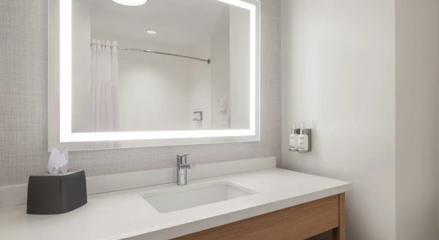 Люкс с 2 комнатами Garner Hotel Doswell Southeast by IHG