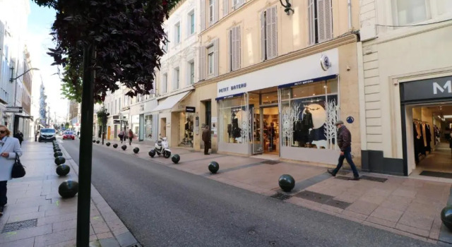 Luxury, central 3 bedroom, 3 bathrooms 5 mins from the Palais 410