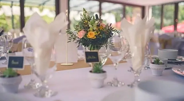 Admiralitás Kitchen and Restaurant, Забронировать Отель Леаньфалу 