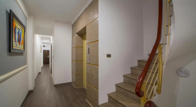 Трёхместный семейный номер Classic Galliot Central Hotel
