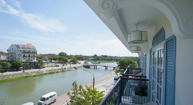 Номер Deluxe с балконом и с видом на реку Lantana Boutique Hoi An Hotel